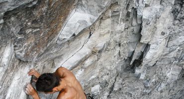 ARRAMPICATA - su roccia e parete artificiale